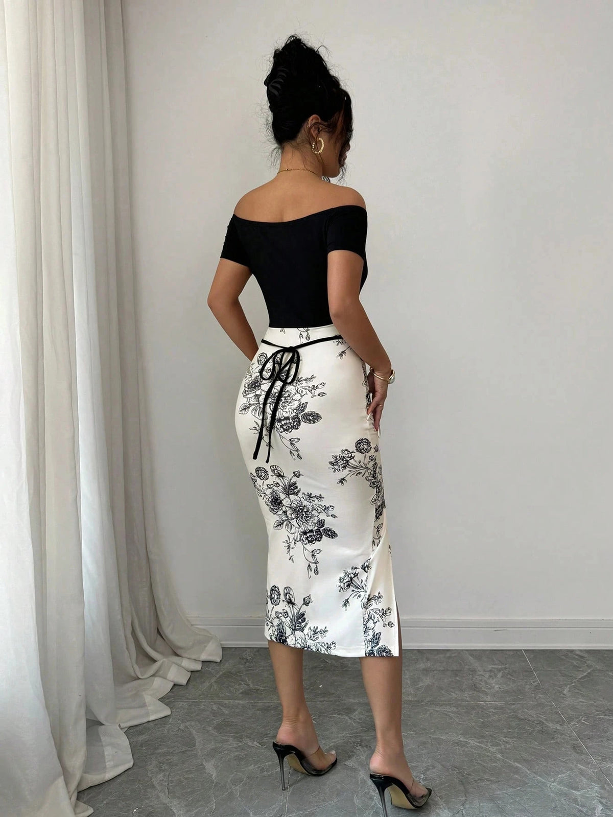 Off-Shoulder Printed Bodycon Dress